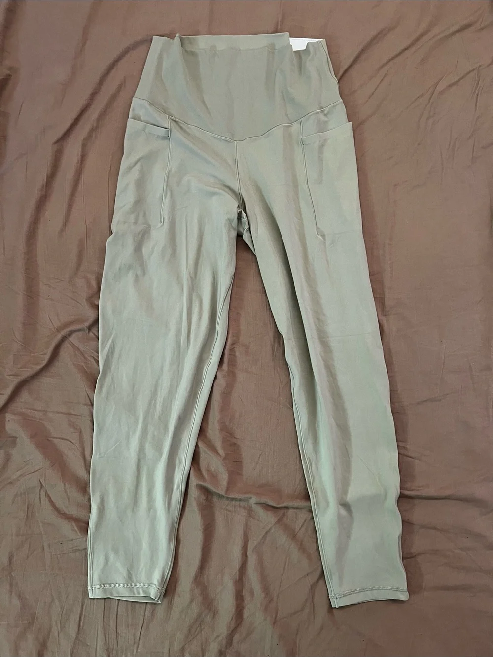aerie High-Rise Leggings in Sage Green with Side Pockets